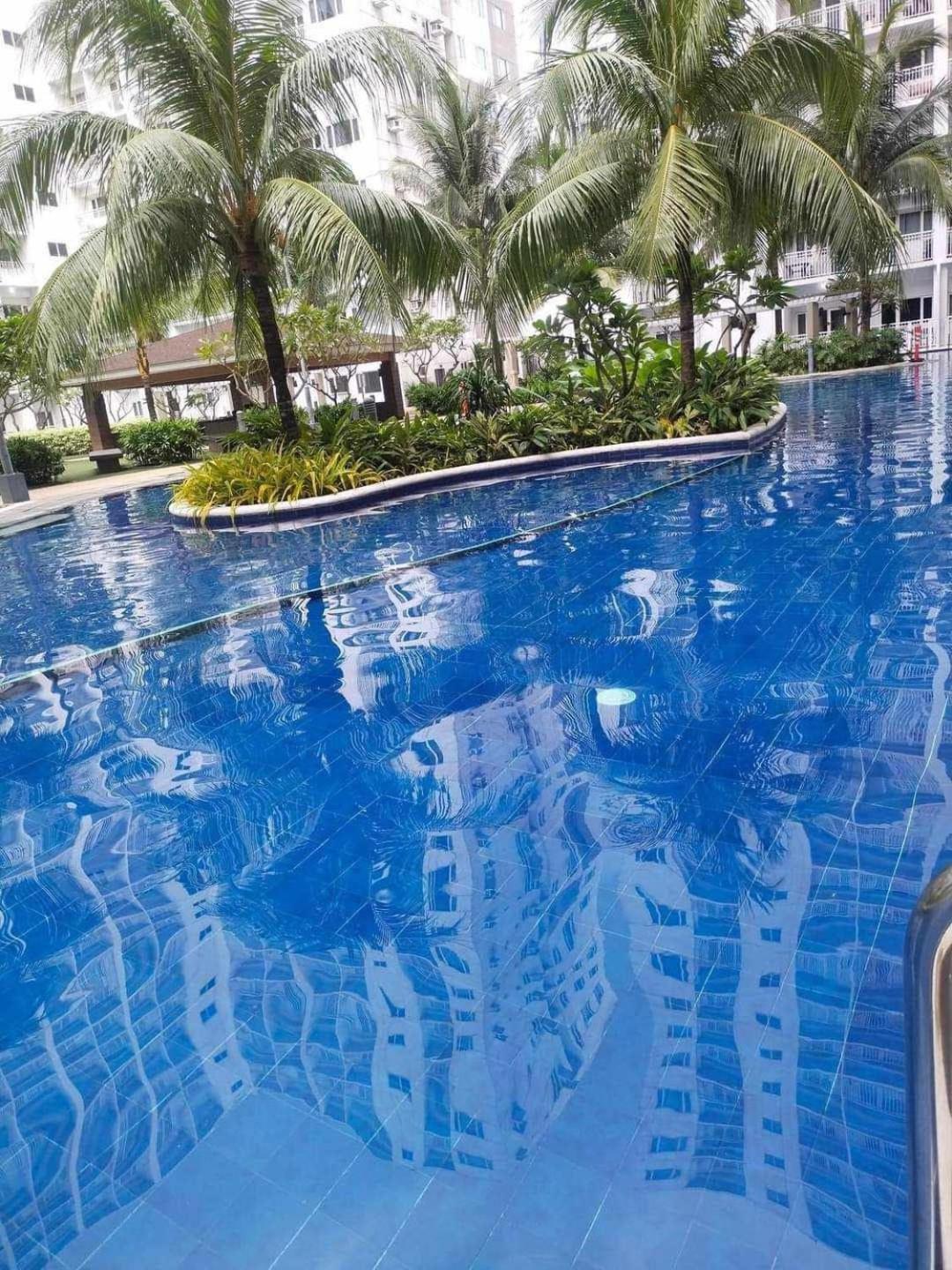 Shore 2 Residences High Speed Internet Walking Distance To Moa And Ikea Manila Eksteriør bilde