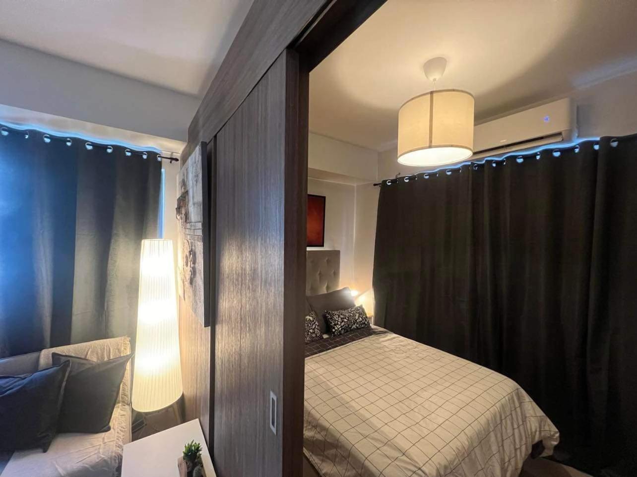 Shore 2 Residences High Speed Internet Walking Distance To Moa And Ikea Manila Eksteriør bilde