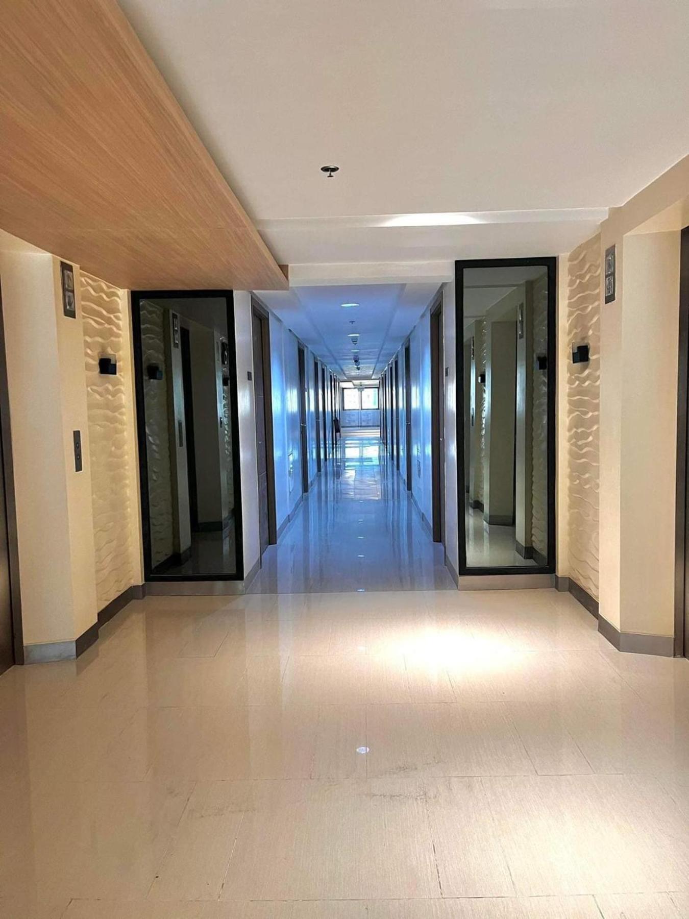 Shore 2 Residences High Speed Internet Walking Distance To Moa And Ikea Manila Eksteriør bilde
